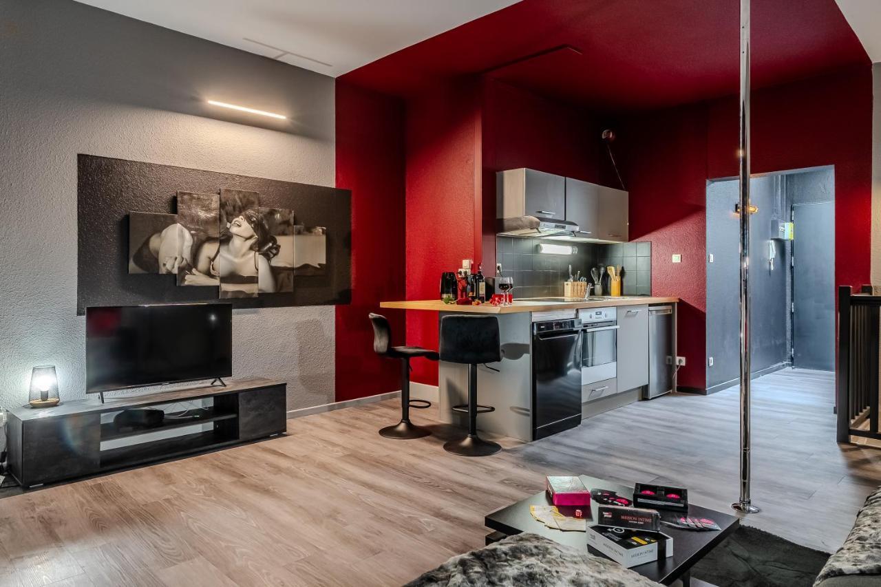 Cocon Sensuel - 50 Nuances - Les Cocons De Nath Apartment Montbéliard Exterior photo