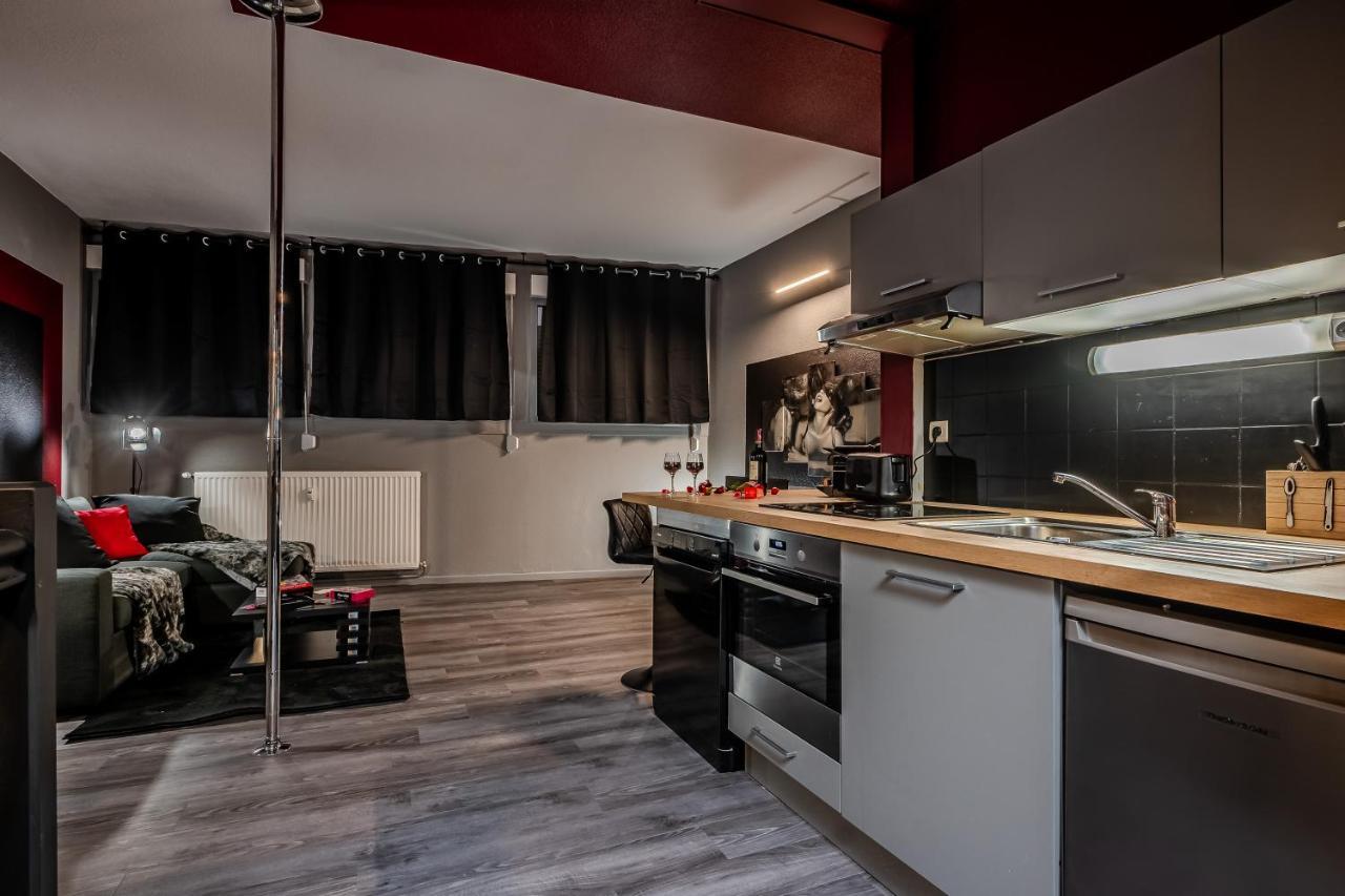 Cocon Sensuel - 50 Nuances - Les Cocons De Nath Apartment Montbéliard Exterior photo